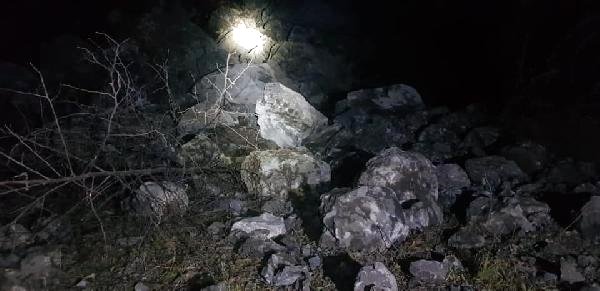 Artvin Hopa'da Sahil Yolu Üzerindeki Tünel Çöktü! Bölgeye Çok Sayıda Ekip Sevk Edildi