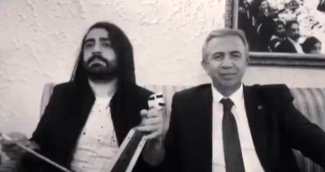 Mansur Yavaş, Ünlü Karadeniz Şarkıcısı Selçuk Balcı'yla Türkü Söyledi