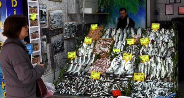 Av Yasağı Öncesi Balık Tezgahları Doldu Taştı