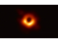 Amerika Birleşik Devletleri Ulusal Bilim Vakfı Öncülüğündeki Astrofizikçiler, İlk Kara Delik Fotoğrafını Yayınladı.