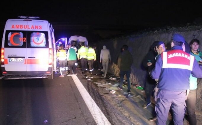 Bursaspor Taraftarını Taşıyan Minibüs Kaza Yaptı!