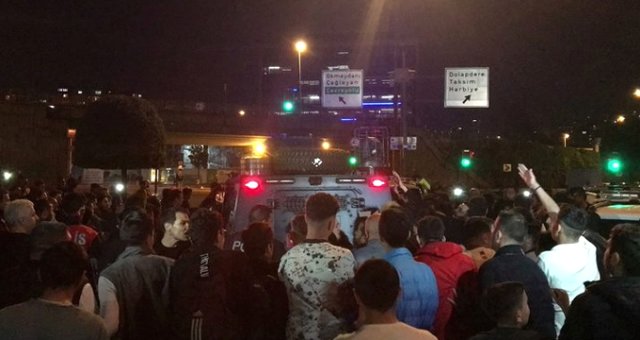 14 Yaşındaki Kız Çocuğuna Sözlü Taciz İddiası Mahalleliyi Sokağa Döktü