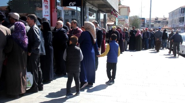 Ramazan Ayı Öncesi Ucuz Et Almak İsteyenler Oraya Koştu