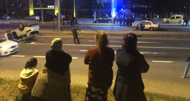 2 Kişinin Hayatını Kaybettiği Feci Kaza Sonrası Ortalık Savaş Alanına Döndü