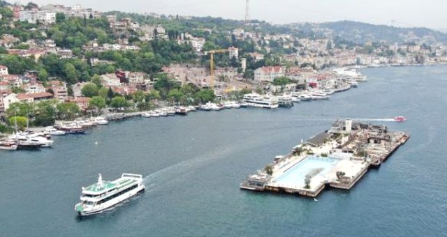 Galatasaray Adası, İstanbul Boğazı'nın Ortasında Enkaz Halde Bekliyor