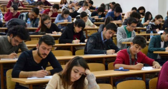 Üniversitede Deri Mühendisliği Seçenlere Asgari Ücret Tutarında Burs Verilecek