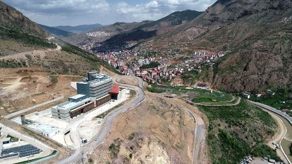 Tam Teşekküllü Devlet Hastanesi Tamamlanmasına Rağmen 4 Yıldır Hizmete Açılamıyor