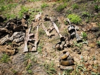 Çukurca Kırsalında Pkk’ya Ait Çok Sayıda Silah Ve Mühimmat Ele Geçirildi