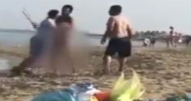 Kktc'de Plajda Çıplak Gezen Adam, Meydan Dayağı Yedi