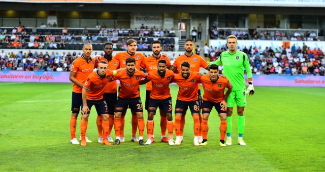 Medipol Başakşehir'den Galatasaray Maçı Öncesi Şampiyonluk Mesajı