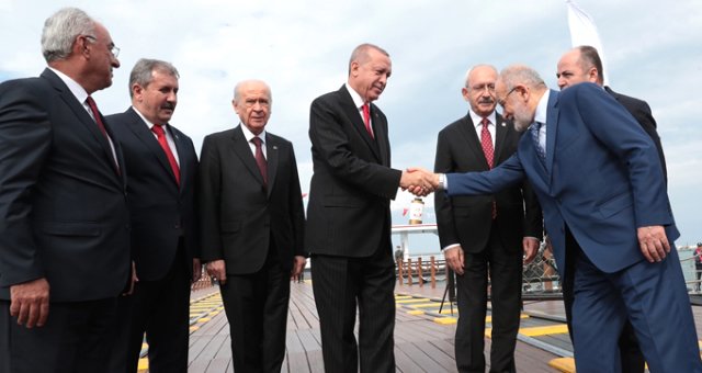 Chp'den, Kılıçdaroğlu'nun Da Yer Aldığı Fotoğrafa Eleştiri