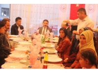 Hakkari’de Koruyucu Ailelere İftar Yemeği