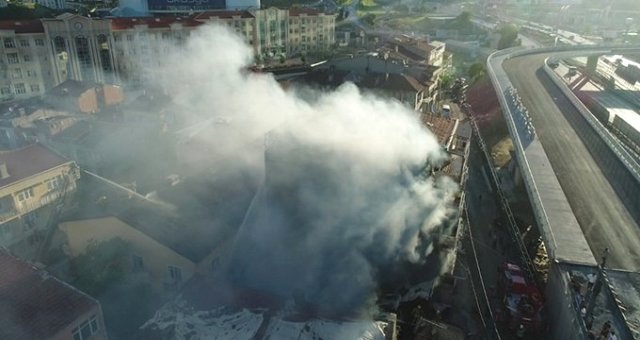 İstanbul Fikirtepe'de Çıkan Yangın 3 Binaya Sıçradı: 2 Ölü, 4 Yaralı