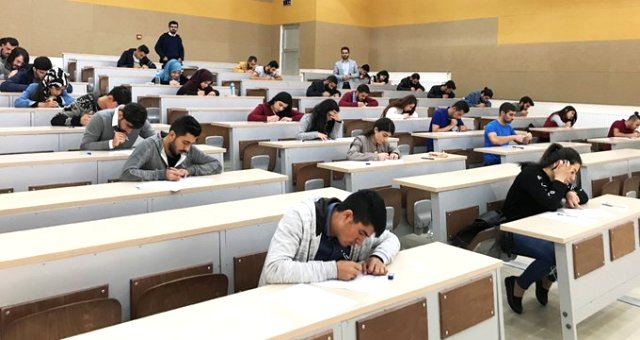 Ösym, Yks'ye Girecek Adayların Sınav Giriş Belgelerini Açıkladı
