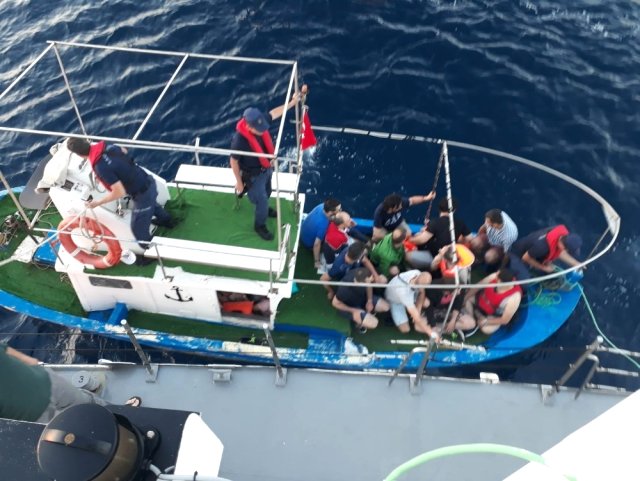 Fetö'cüler Yunanistan'ın Midilli Adası'na Kaçmaya Çalışırken Teknede Yakalandı