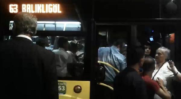 Halk Otobüsünde Taciz! Kadın Yolcu Çığlık Attı, Ortalık Bir Anda Karıştı