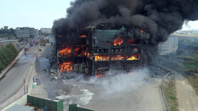 Kocaeli'deki Yangınla Ilgili Fabrika Sahibi Gözaltına Alındı