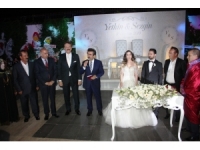 İş Ve Siyaset Dünyasını Bir Araya Getiren Düğün