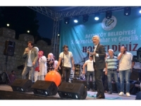 Behzat Ve Süheyl Uygur Kardeşler Bayırköy’de Vatandaşları Kırdı Geçirdi