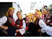 Kuşadası’nda Makedonya Ve Rumeli Göçmenleri Folklor Festivali Coşkusu