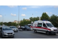 Pendik’te Kontrolden Çıkan Araç Beton Bariyerlere Çarptı: 1 Yaralı