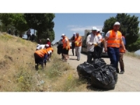 Van Gölü’nün Tatvan Sahilinde Çöp Toplama Kampanyası