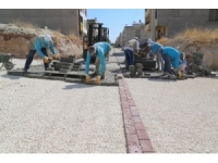 Haliliye’de Açılan Yollarda Kilitli Parke Döşeniyor