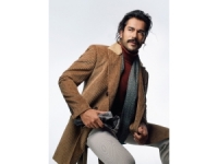 Burak Özçivit Altınyıldız Classics’in Yeni Sezon Koleksiyonu İçin Objektif Karşısına Geçti