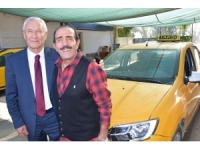 Mustafa Keser 10 Yıl Taksicilik Yaptığı İzmir’de Nostalji Yaşadı