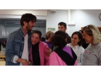 Ünlü Dizi Oyuncusu Otistik Çocuklarla Bir Araya Geldi