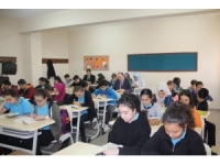 Kaymakam Yazar Öğrencilerle Kitap Okudu