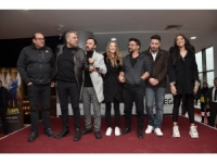 Kırk Yalan Film Oyuncuları Vega Outlet’te