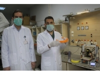 Doktorlar Geliştirdikleri 3d Yazıcıdan Yüz Siperliği Üretti
