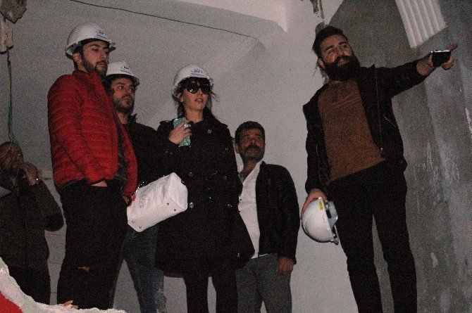 Hande Yener Bodrum'da Gece Kulübü Açıyor