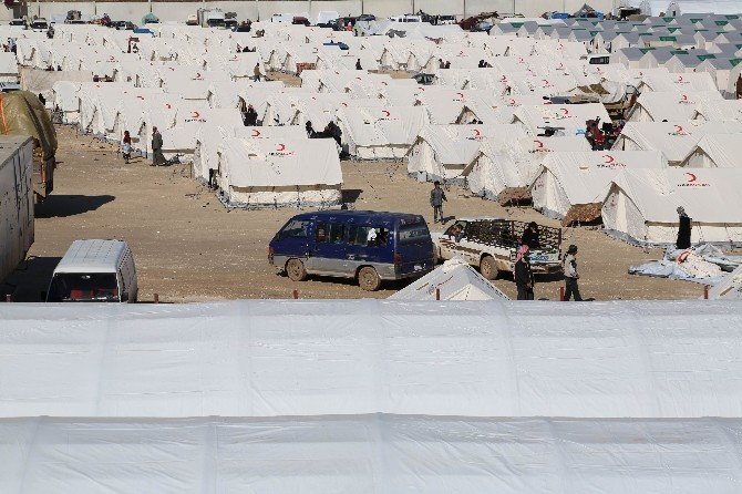 100 Bin Suriyeli Mülteciye Türkiye Sahip Çıktı