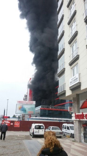 Samsun’da Hastanede Çıkan Yangın Korkuttu
