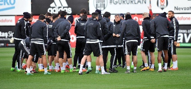 Beşiktaş'ın Antalyaspor Hazırlıklarını Sürdürüyor