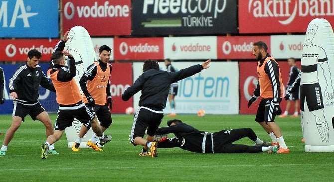 Beşiktaş'ın Antalyaspor Hazırlıklarını Sürdürüyor