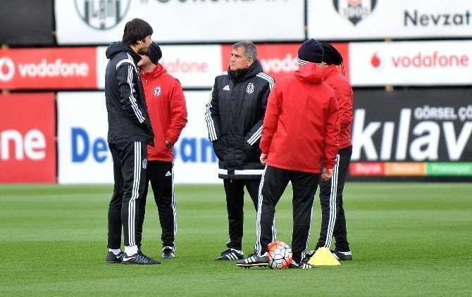 Beşiktaş'ın Antalyaspor Hazırlıklarını Sürdürüyor