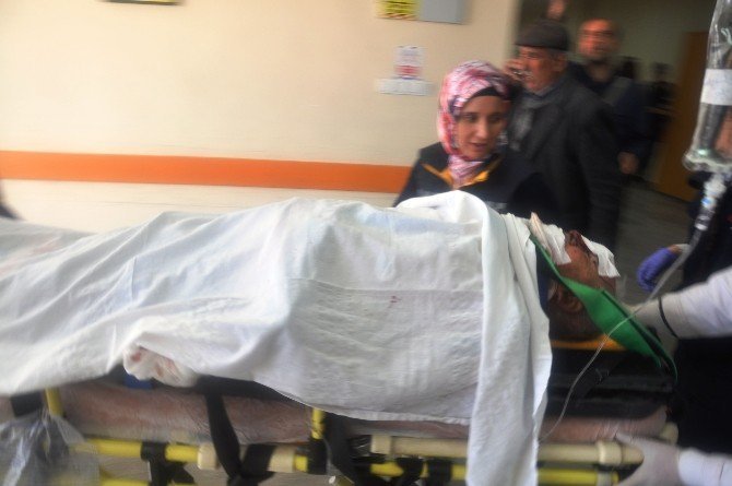 Gaziantep'te Trafik Kazası: 1 Ölü, 4 Yaralı