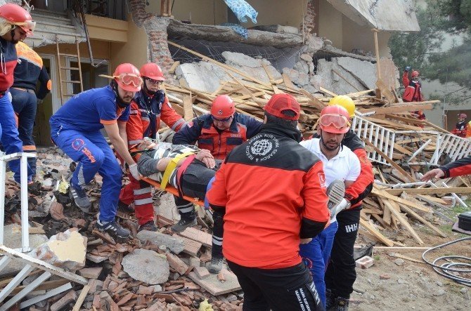 Malatya'da Deprem Tatbikatı Nefesleri Kesti