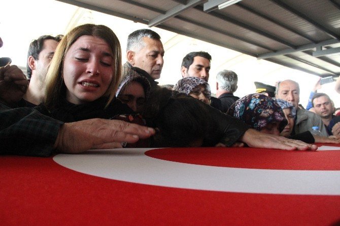 Kuzey Irak Şehidimizi İzmir’de Binler Uğurladı
