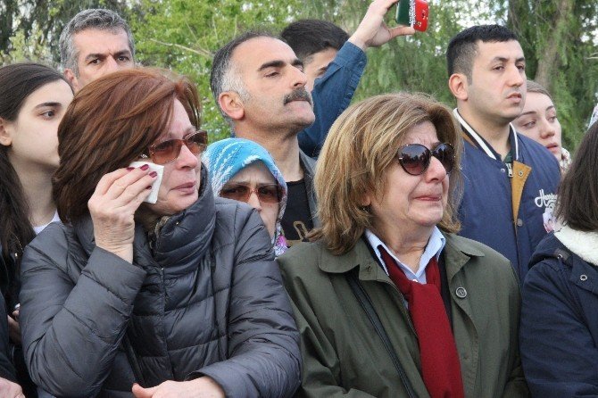 Kuzey Irak Şehidimizi İzmir’de Binler Uğurladı