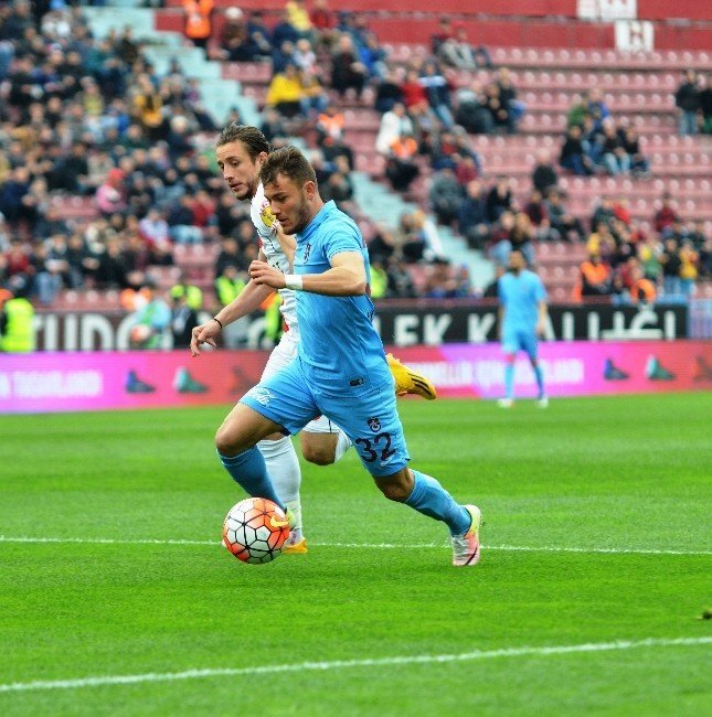 Trabzonspor, Samsunspor Karşısında  3-2 Mağlup Oldu