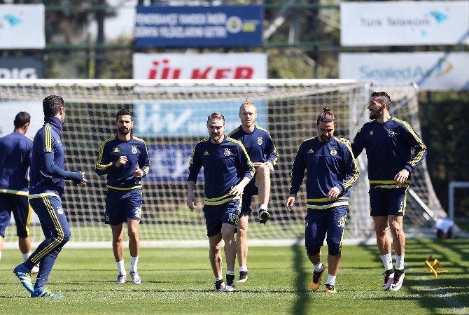 Fenerbahçe, Osmanlıspor Maçı Hazırlıklarını Sürdürdü