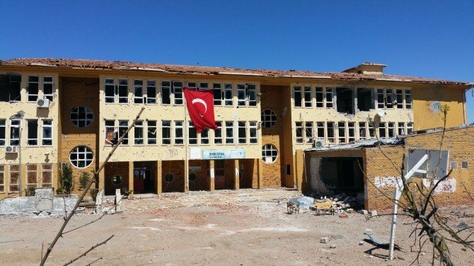 Şırnak'ta Polis Vatandaş Sayesinde Patlayıcıları İmha Etti