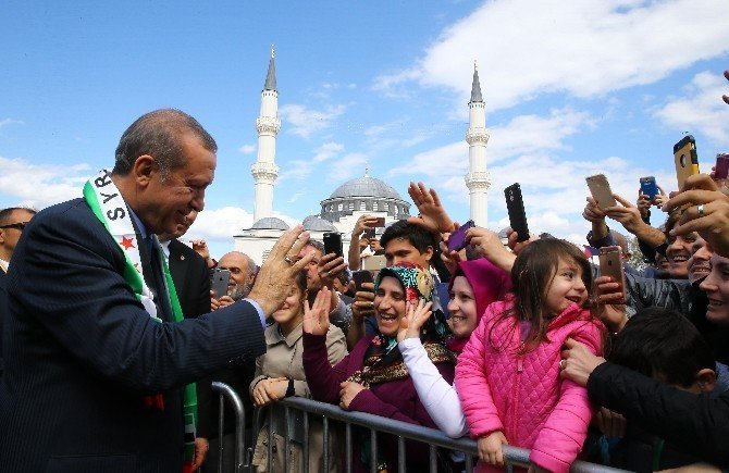 Cumhurbaşkanı’nı Duygulandıran Şiir