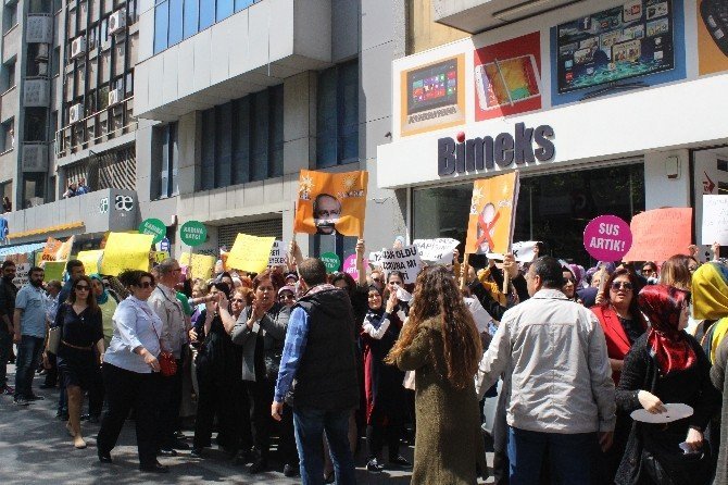 CHP ve AK Partili Kadınlar Karşı Karşıya Geldi