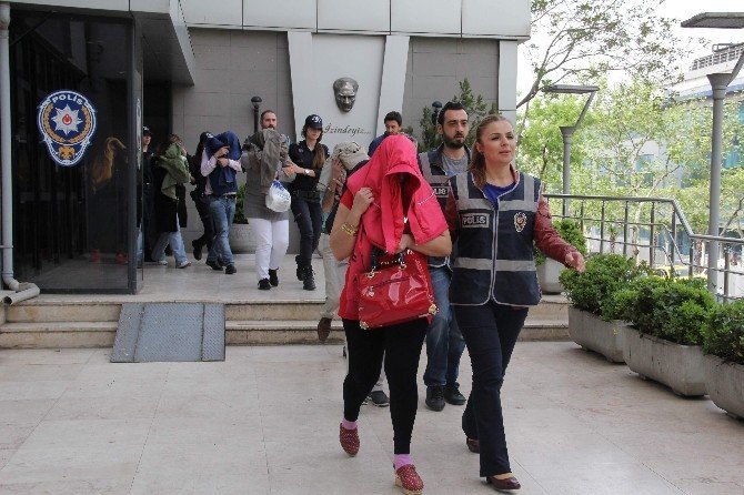 Bursa'da Fuhuş Operasyonu 20 Kişi Adliyeye Sevk Edildi