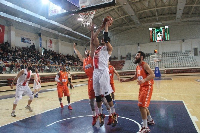 Play-off İlk Tur Birinci Maç Oynandı